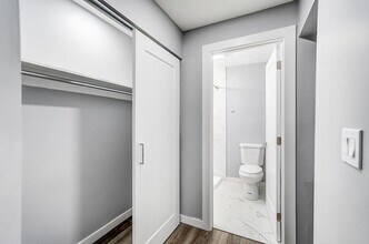 Interior Photo - Cascade Ridge