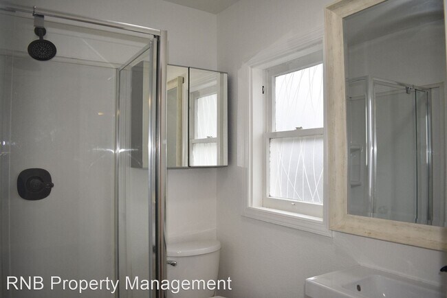 Building Photo - 1 br, 1 bath House - 159 1/2 Donner Avenue