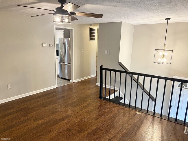 Foto del edificio - 3 br, 2 bath House - 8229 Lexington Drive