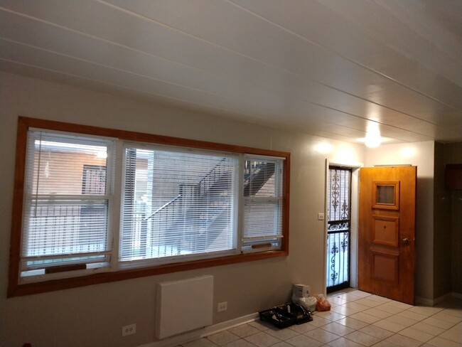 Foto del edificio - 5815 W 35th St