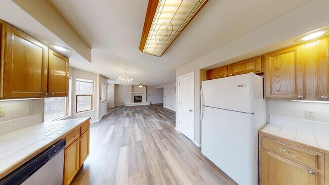 Building Photo - 6294 Whirlwind Dr