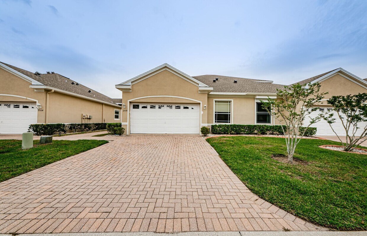 Primary Photo - Beautiful 4 bedroom 3 bath townhome