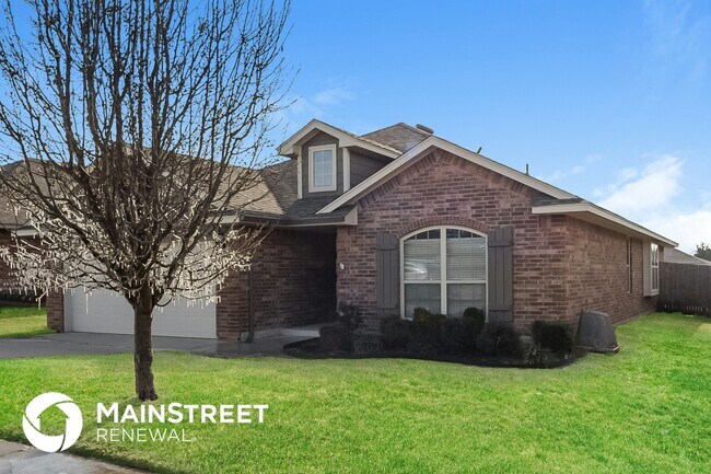 Building Photo - 608 Talon Dr