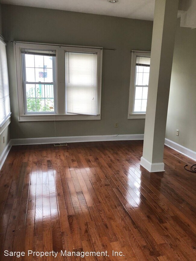 Building Photo - 5 br, 2 bath House - 401 E 8th St