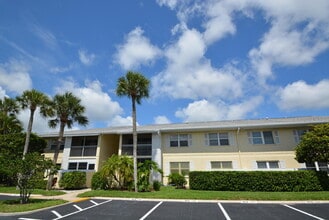 Building Photo - 915 Sonesta Ave NE