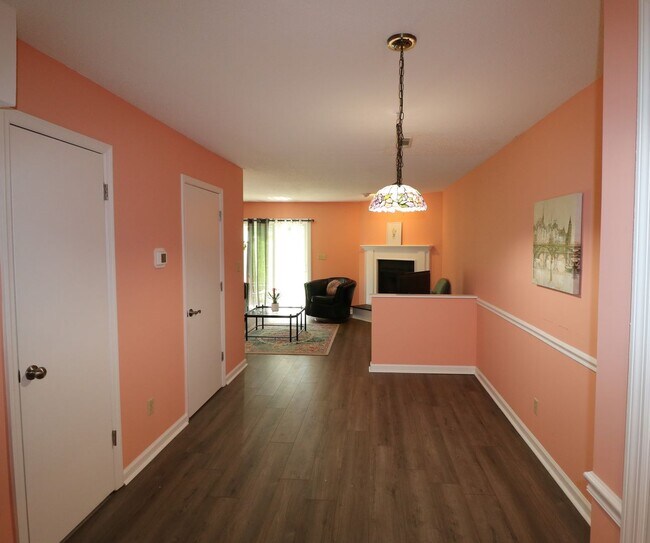 Foto del edificio - 171 Forest View Dr
