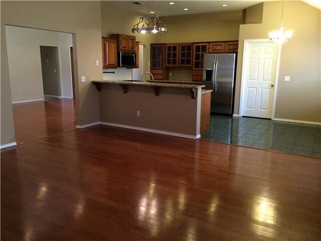 Building Photo - Great Home - Open Floor Plan - Storm Shelter