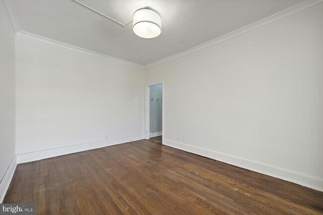 Foto del edificio - 644 Massachusetts Ave NE