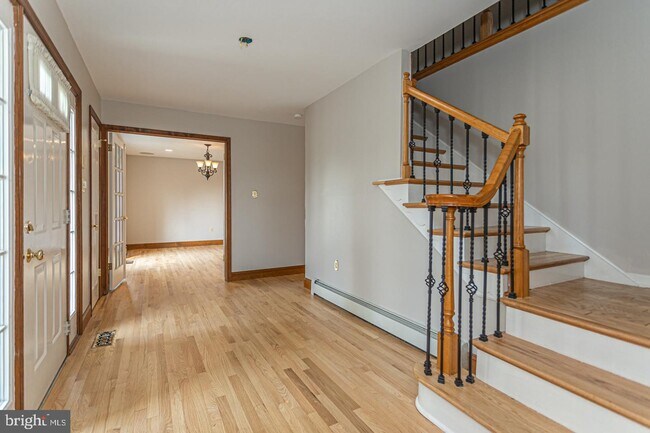 Building Photo - 1077 Eagle Rd