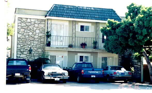 Primary Photo - 4841 Orchard Ave