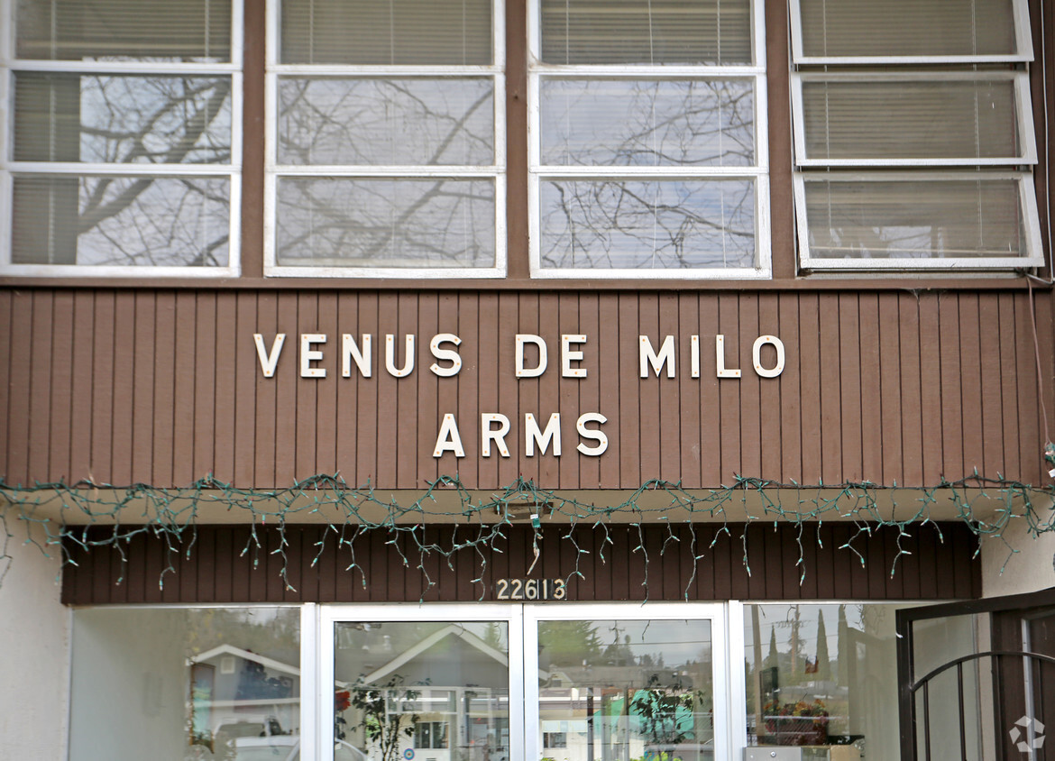 Building Photo - Venus De Milo Arms