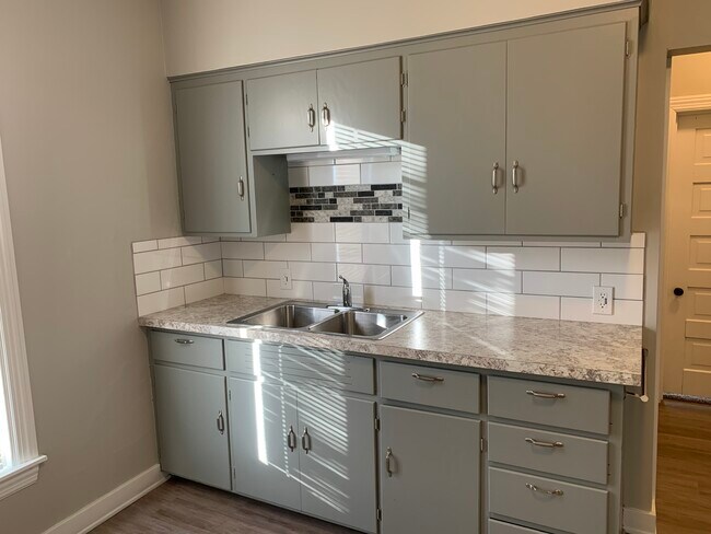 Foto del edificio - 211 Prospect Ave NE