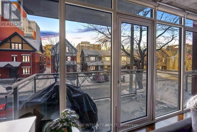 Building Photo - 340-340 McLeod St