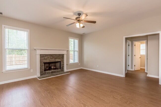 Building Photo - 503 Millside Tr