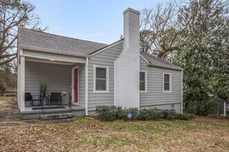 Building Photo - 1384 Lanvale Dr SW