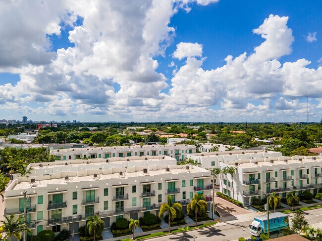 Foto del edificio - Courtyards at Hollywood Station