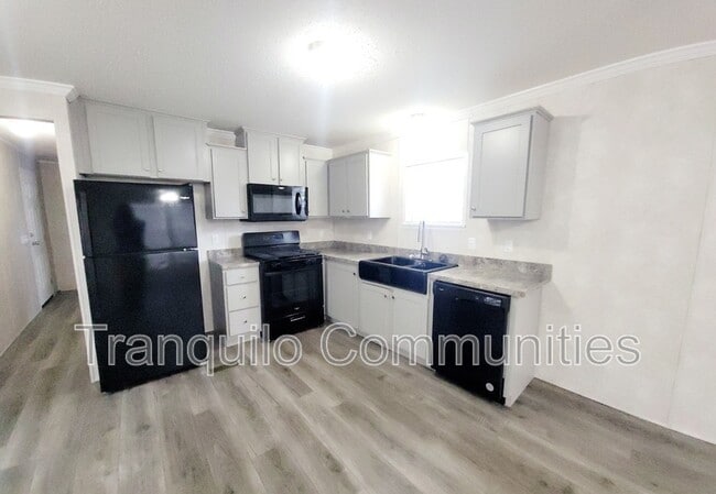Building Photo - 5080 St Joseph Ave