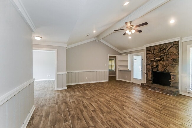Building Photo - 8182 Valley Ridge Trail