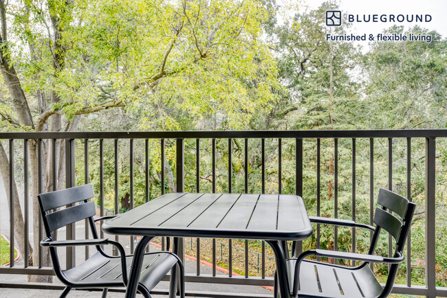 Foto del edificio - 1824 Oak Creek Dr