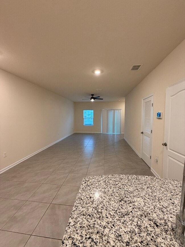 Photo - 131 Pomona Wy Townhome