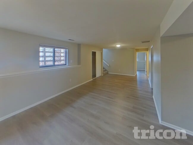 Foto del edificio - 5518 Wilkerson Pass Dr