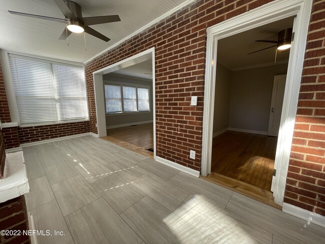 Building Photo - 3955 Herschel St
