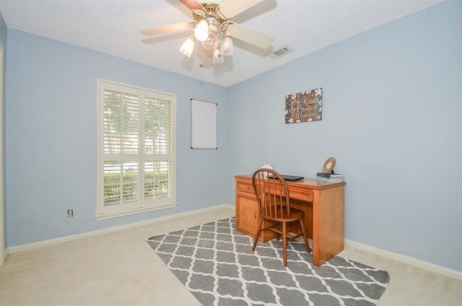 Building Photo - 3034 Bonney Briar Dr