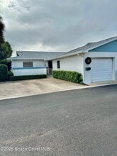 Building Photo - 335 Paradise Blvd