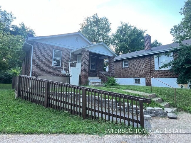 Building Photo - 8519 Lowell St