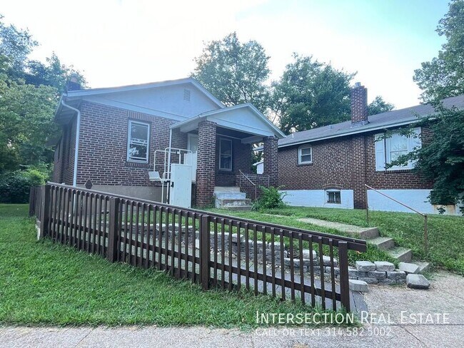 Foto del edificio - 8519 Lowell St