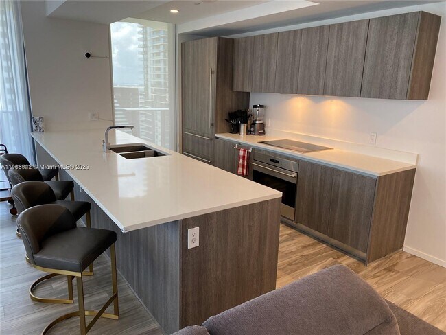 Foto del edificio - 801 S Miami Ave