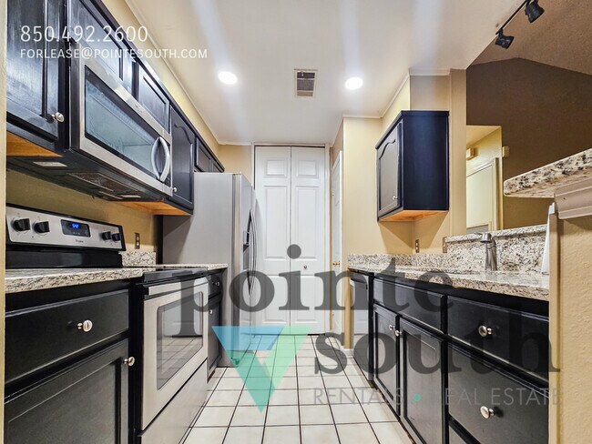 Building Photo - Condo near I10-Flexible Lease Terms 7-12 L...