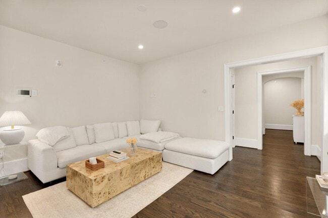 Building Photo - 1305 30th St NW