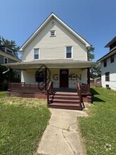 Building Photo - 229 S Sibley Ave