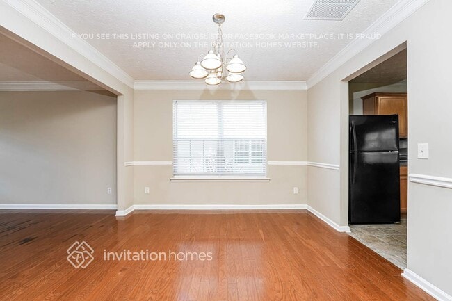 Building Photo - 1026 Hawthorn Ln