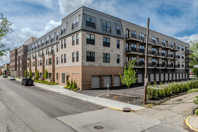 Building Photo - Triumph Apartments