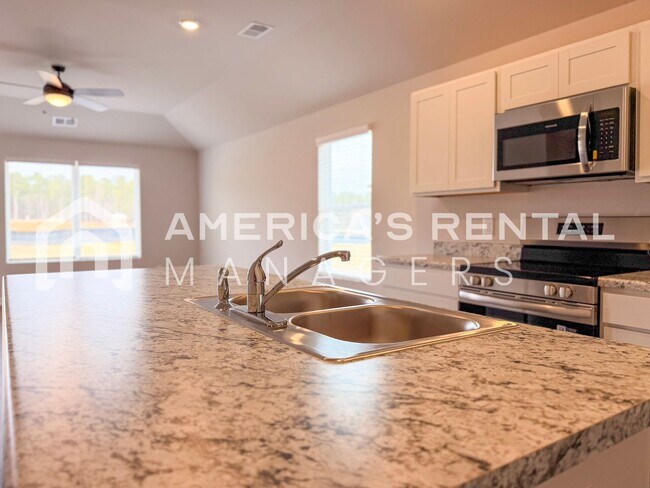 Foto del edificio - HALF OFF DEPOSIT! New Construction Home in Childersburg, AL for Rent!
