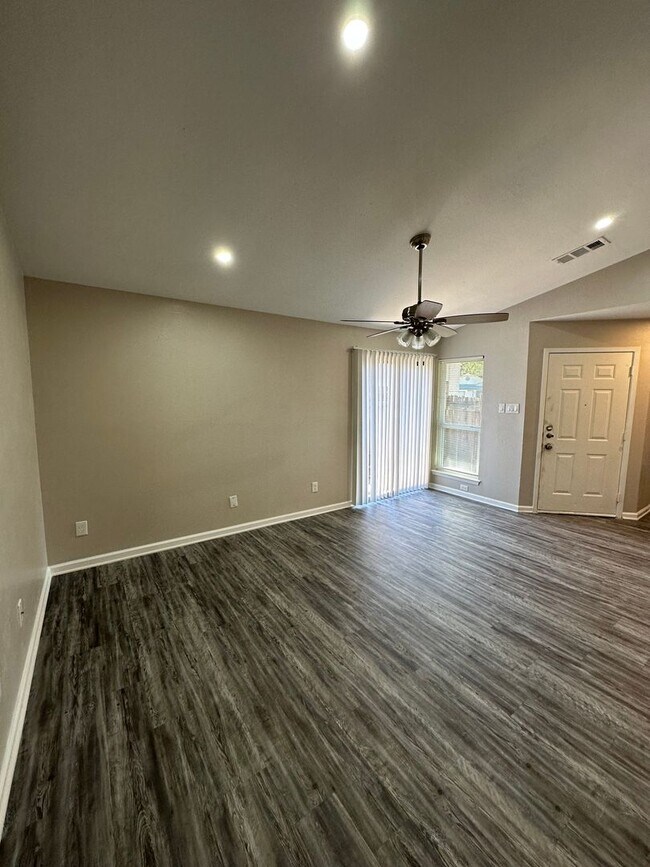 Foto del edificio - Heier Properties (4406 Limewood Ct)