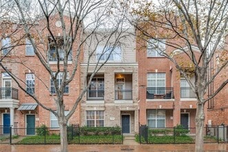 Building Photo - 15738 Quorum Dr