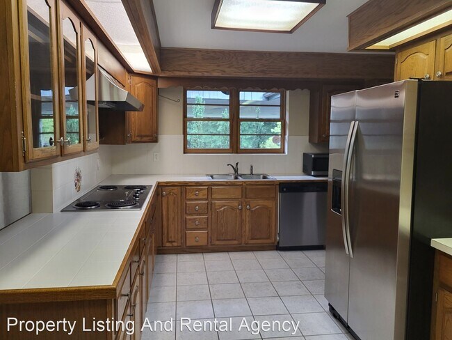Building Photo - 3 br, 2 bath House - 122 Ridgemont Road
