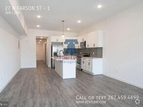 Building Photo - 27 Farson St