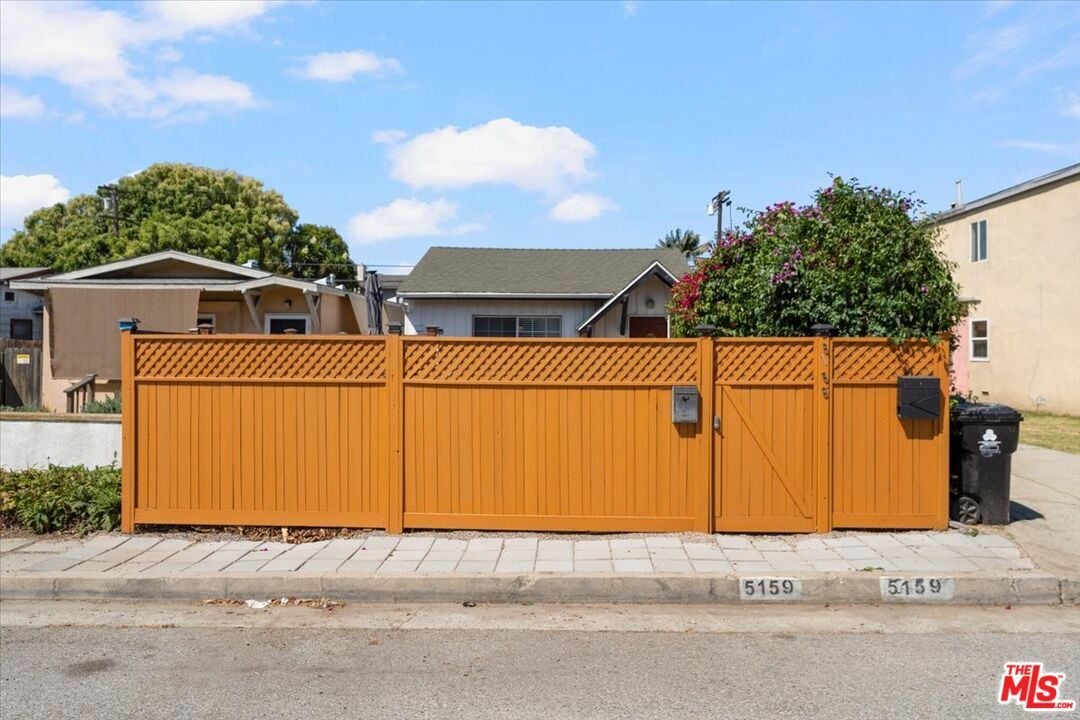 Primary Photo - 5159 Inglewood Blvd