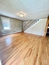 Building Photo - 239 Spearing St