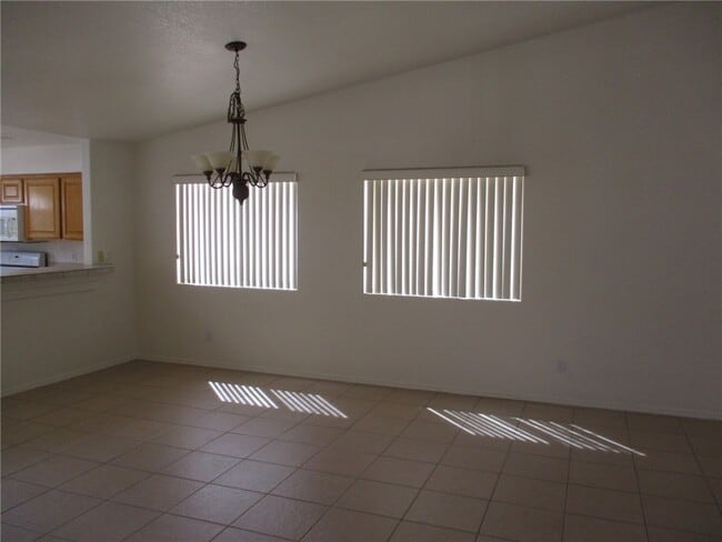 Foto del edificio - 5543 Clubhouse Ct