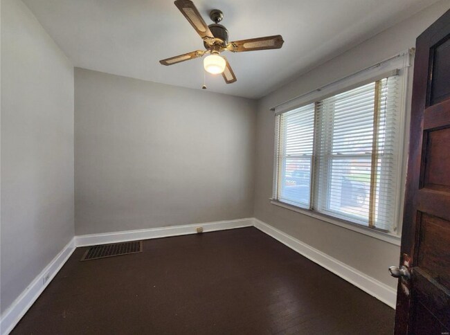 Building Photo - 7028 Idlewild Ave