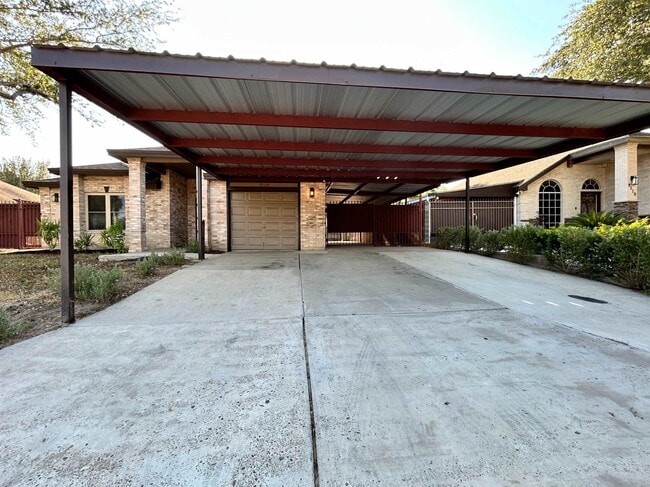 Foto del edificio - 9108 Tundra Ave