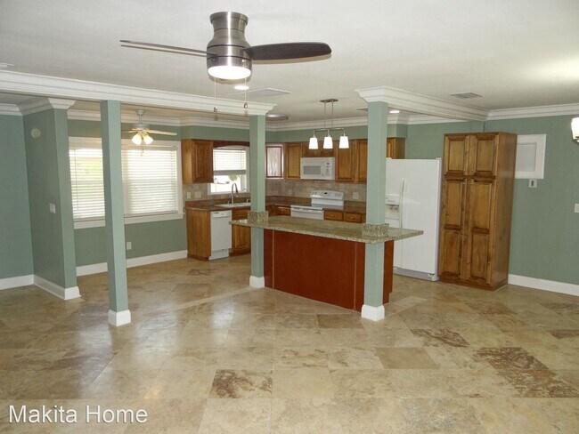 Building Photo - 3 br, 2 bath House - 1805 Greenhill Drive