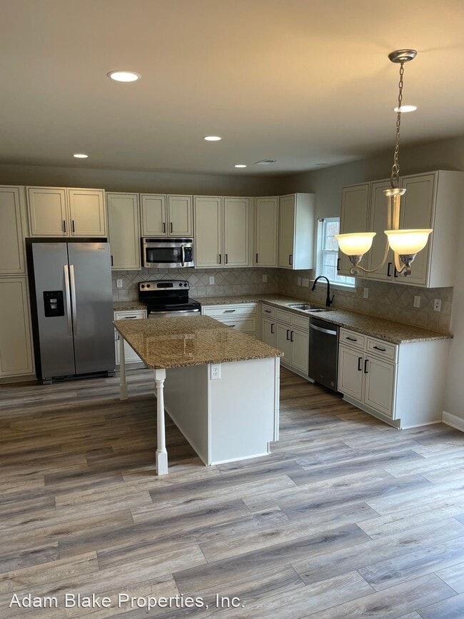 Building Photo - 5 br, 2.5 bath House - 1232 Bridgeford Dr NW