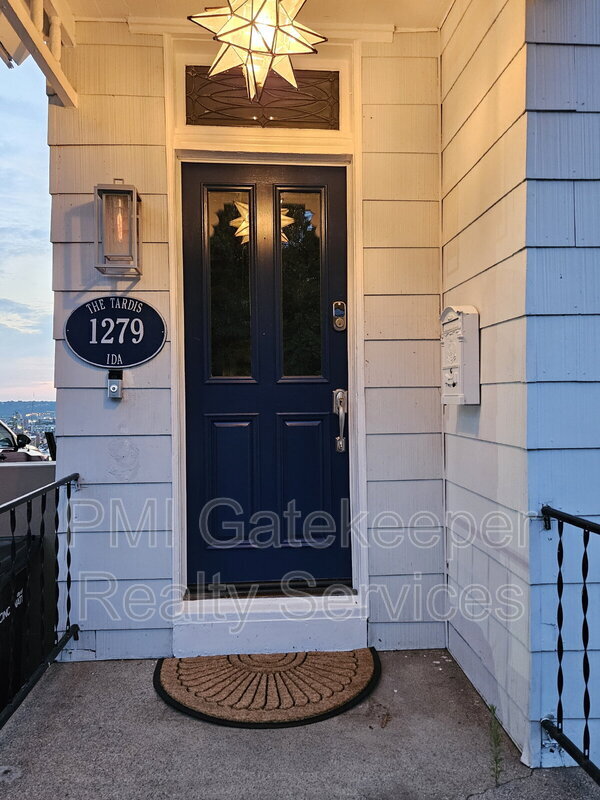 Building Photo - 1279 Ida St