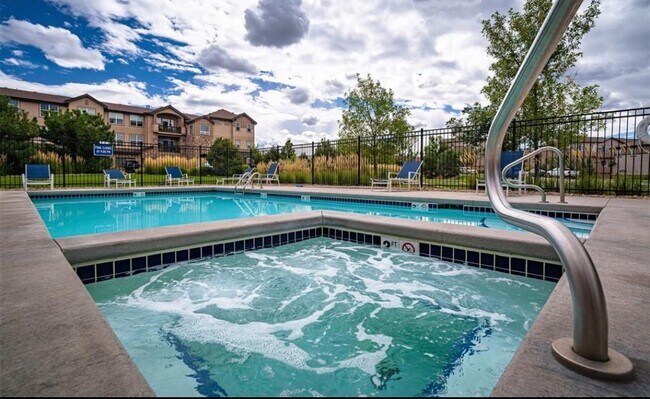 Building Photo - 6226 Cedar Park Grv